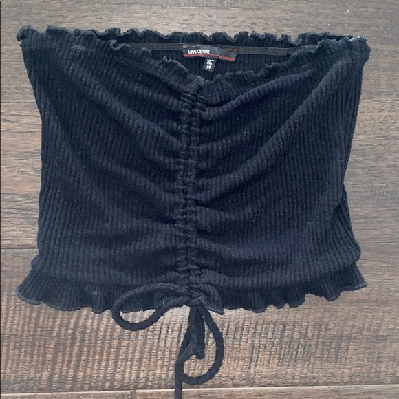 Love Culture Black Scrunched Tie Crop Top🖤 - Picture 1 of 3